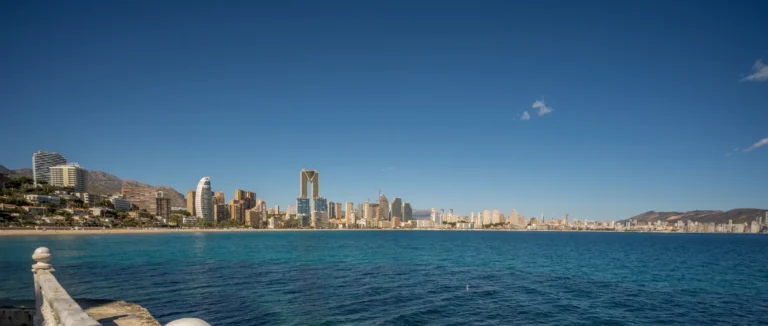 Alquiler-apartamentos-vacaciones-en-benidorm