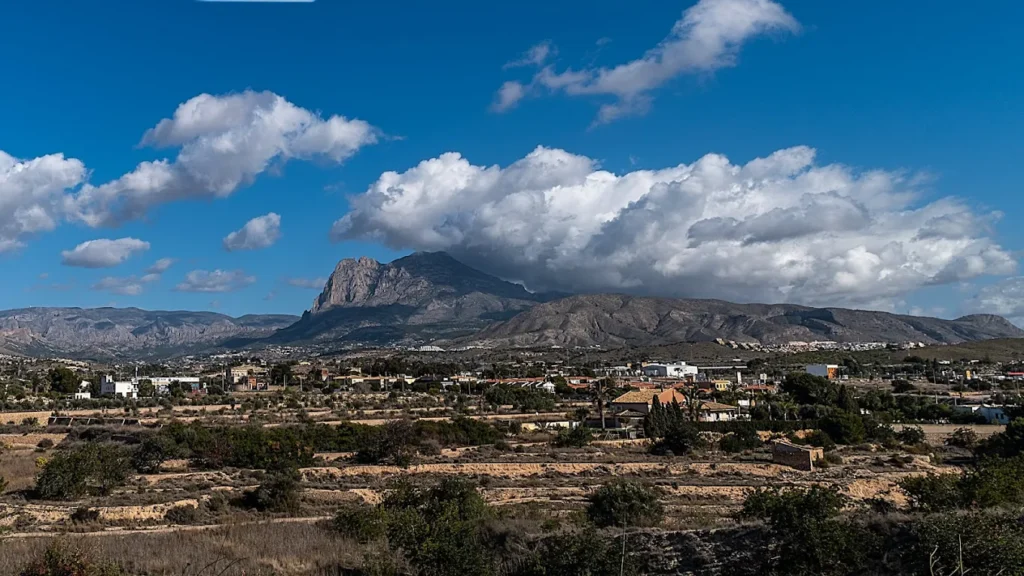 Puig-Campana-costa-blanca.webp